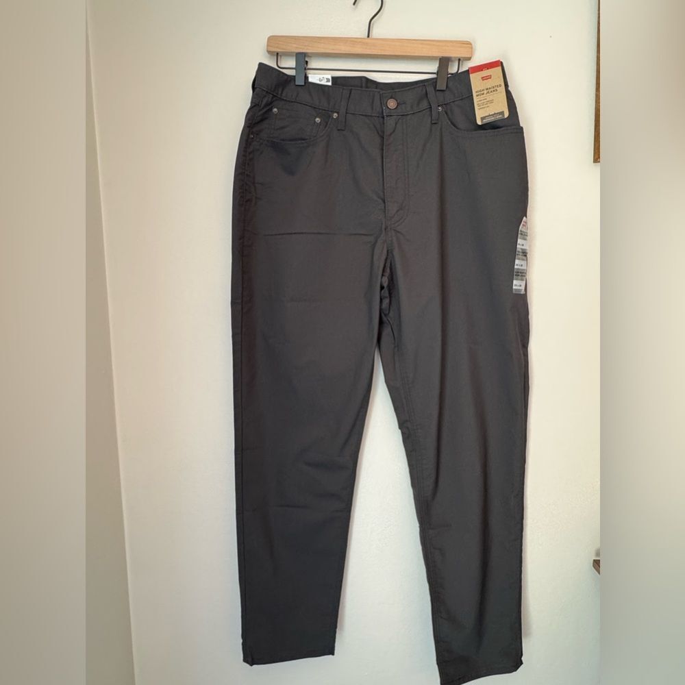 NWT Levi's Women's Nylon High-Waisted Mom Jeans Pants Black Size 33x30